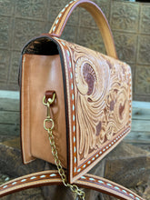 Load image into Gallery viewer, Top Hand Horseshoe Tan Large